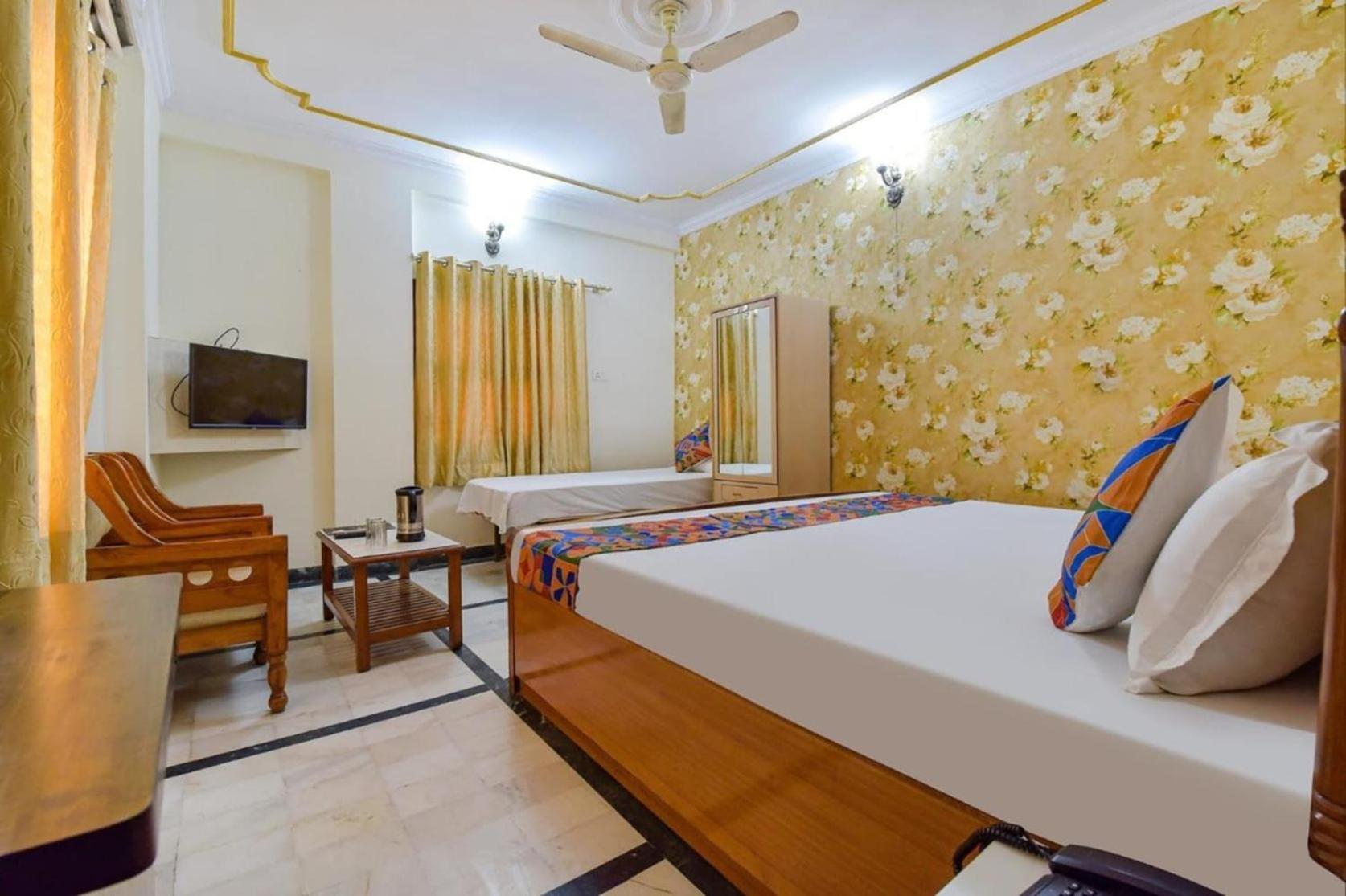 Hotel Vijay Niwas Джапур Экстерьер фото