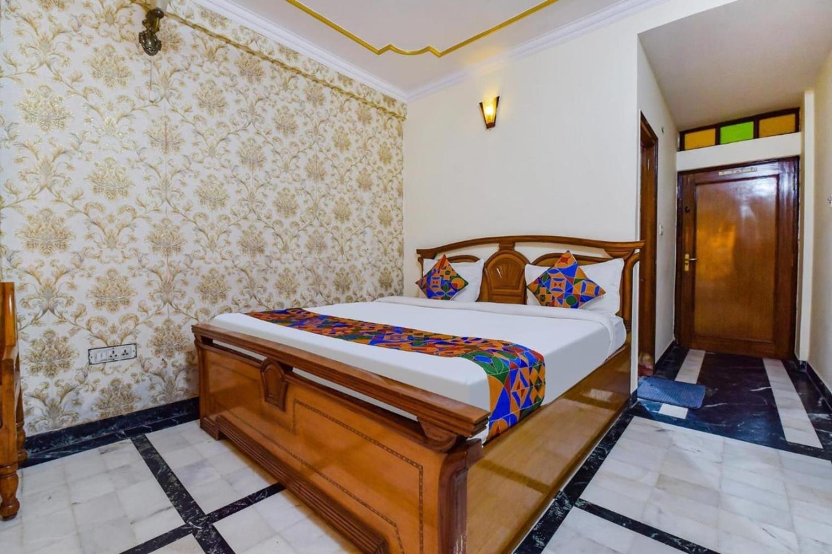 Hotel Vijay Niwas Джапур Экстерьер фото
